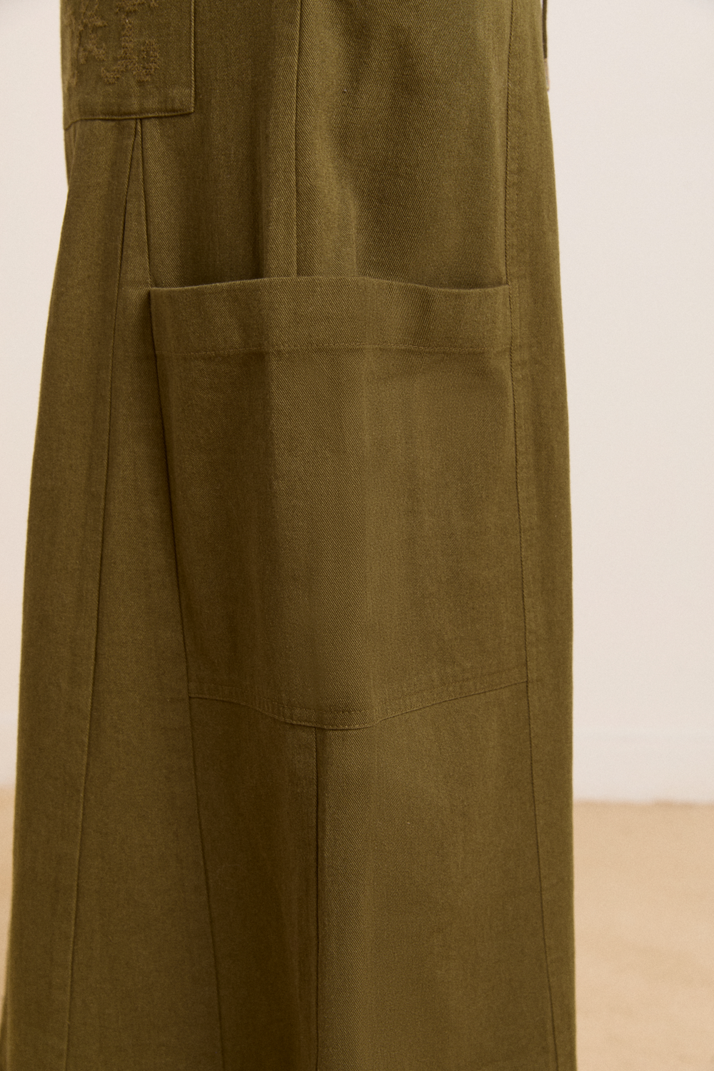 Aw25-dm-2032 Vika Utility Olive
