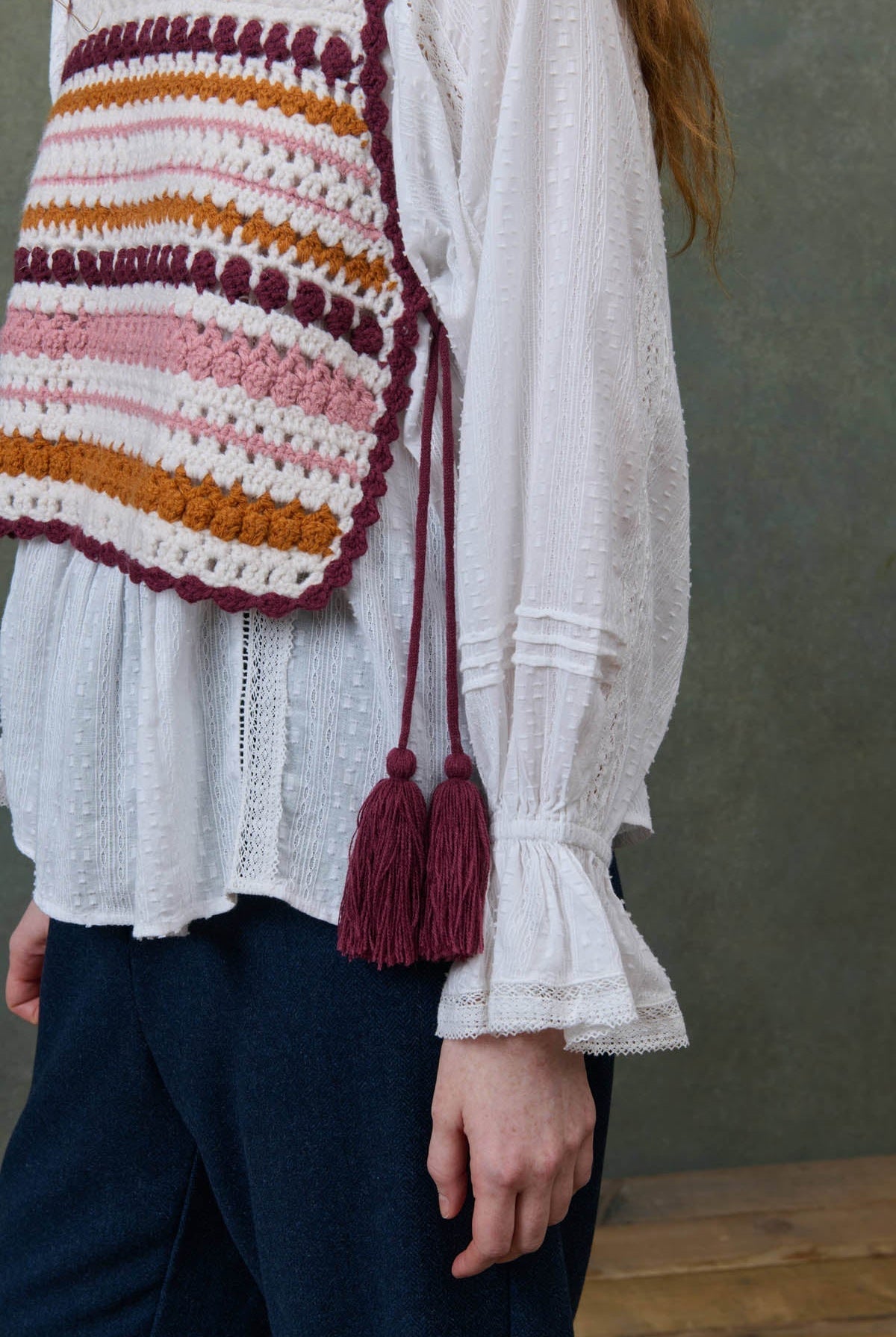 Louise Misha | Vest Soang - Hand-Crocheted Cream Multi