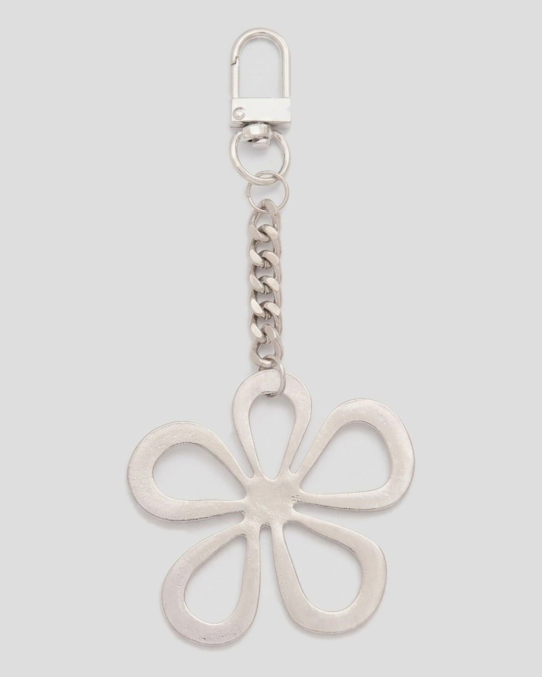 PETIT MOMENTS-661 DAISY KEY CHAIN-SILVER_01.jpg
