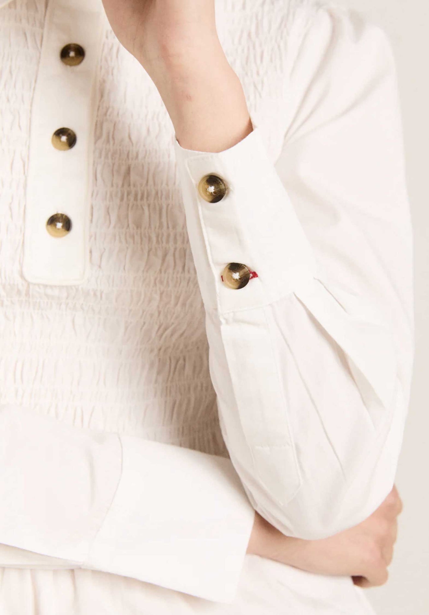 Aw25-dm-2026 Hazel Shirred White