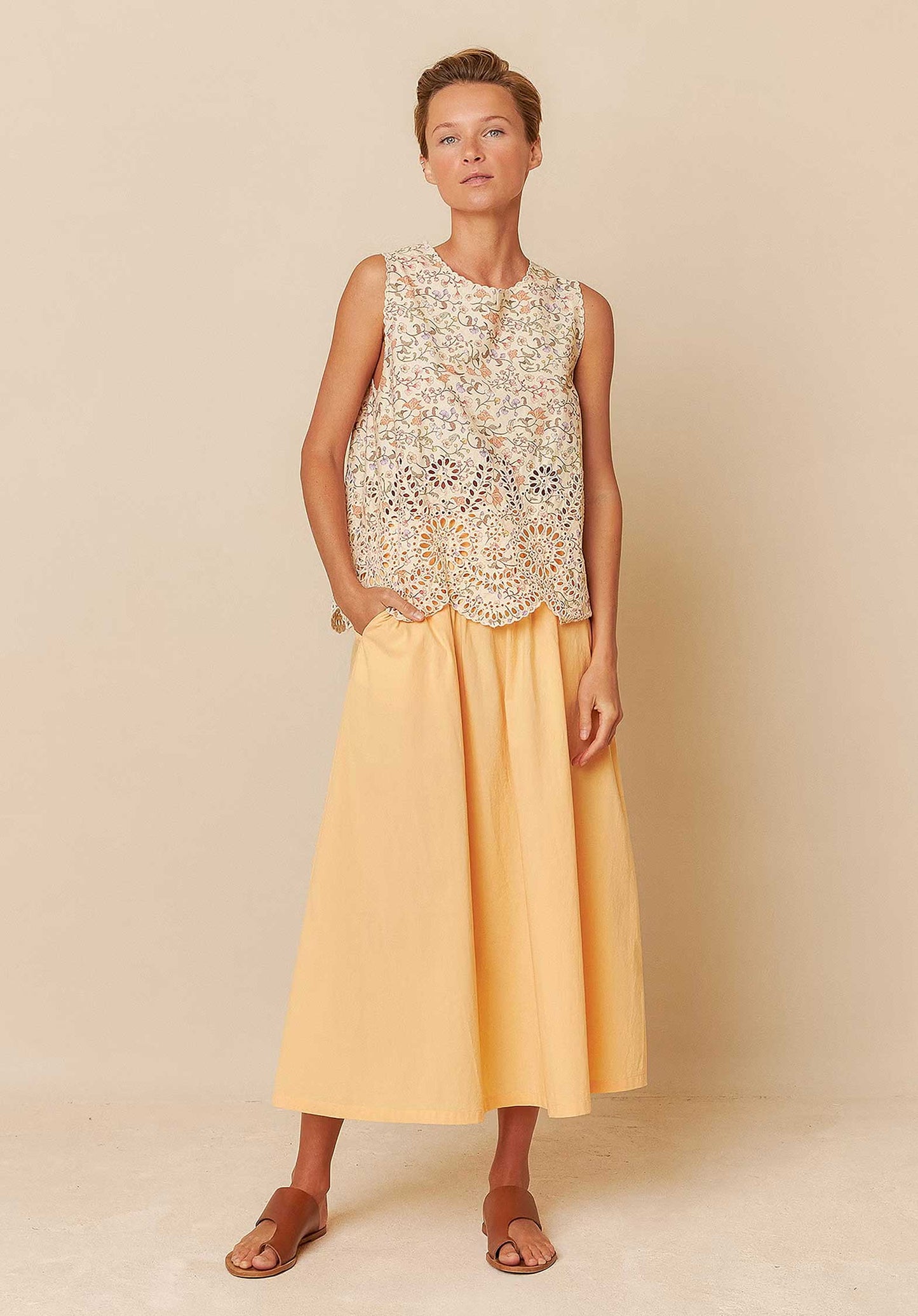 Embroidered Poplin T Mc196 Crudo