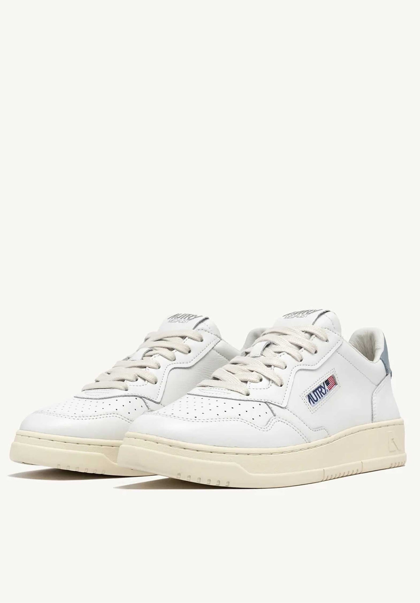Autry | Medalist Low Sneaker - White, Silver & Blue White-Silver-Blue