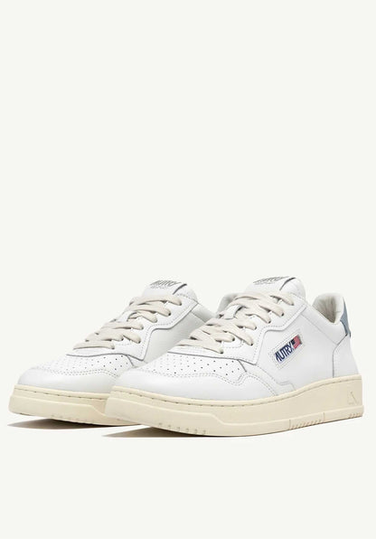 Autry | Medalist Low Sneaker - White, Silver & Blue White-Silver-Blue