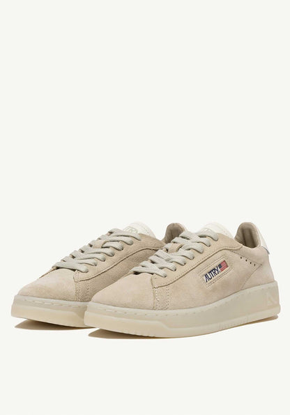 Autry | Dallas Low Sneaker in Suede Papyrus-Marsh