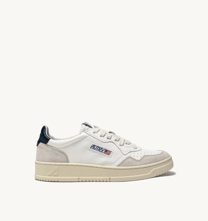 Autry | Medalist Low Ls Sneaker - White & Beige Suede White-Black