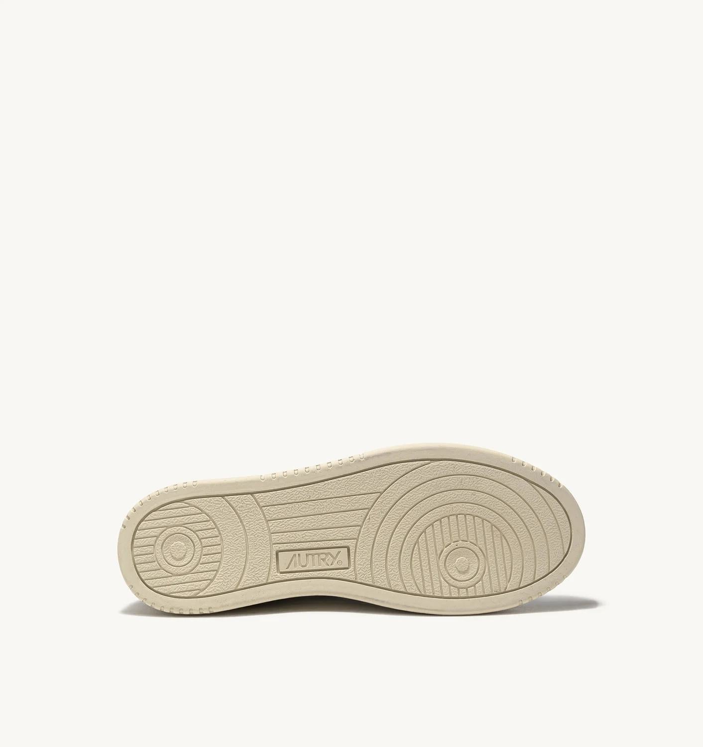 Autry | Medalist Low Ls Sneaker - White & Beige Suede White-Black