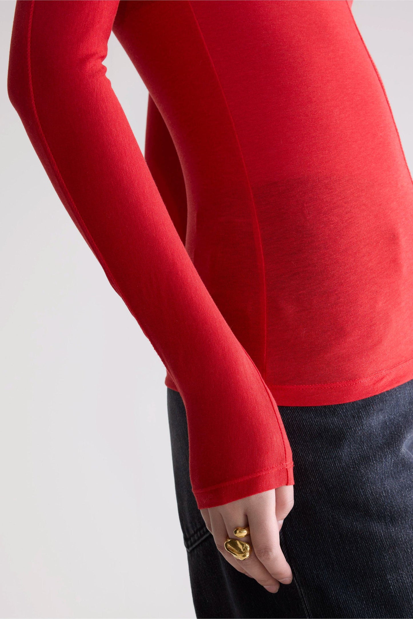 Bellerose | Flawy Turtleneck - Visible Seam Top Sanguine