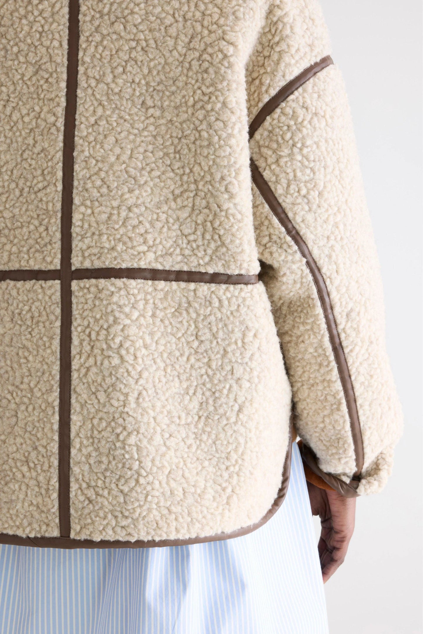 Bw252319 T1747 Jina T1747 Natural