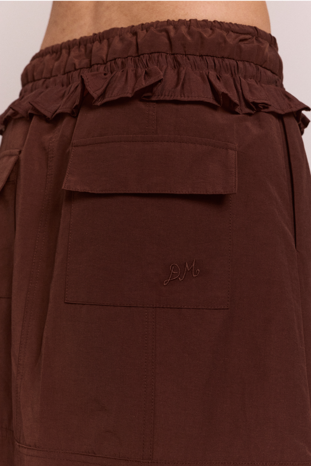 DAMSON MADDER-666 AMBER PANEL SKT-CHOC_06.png
