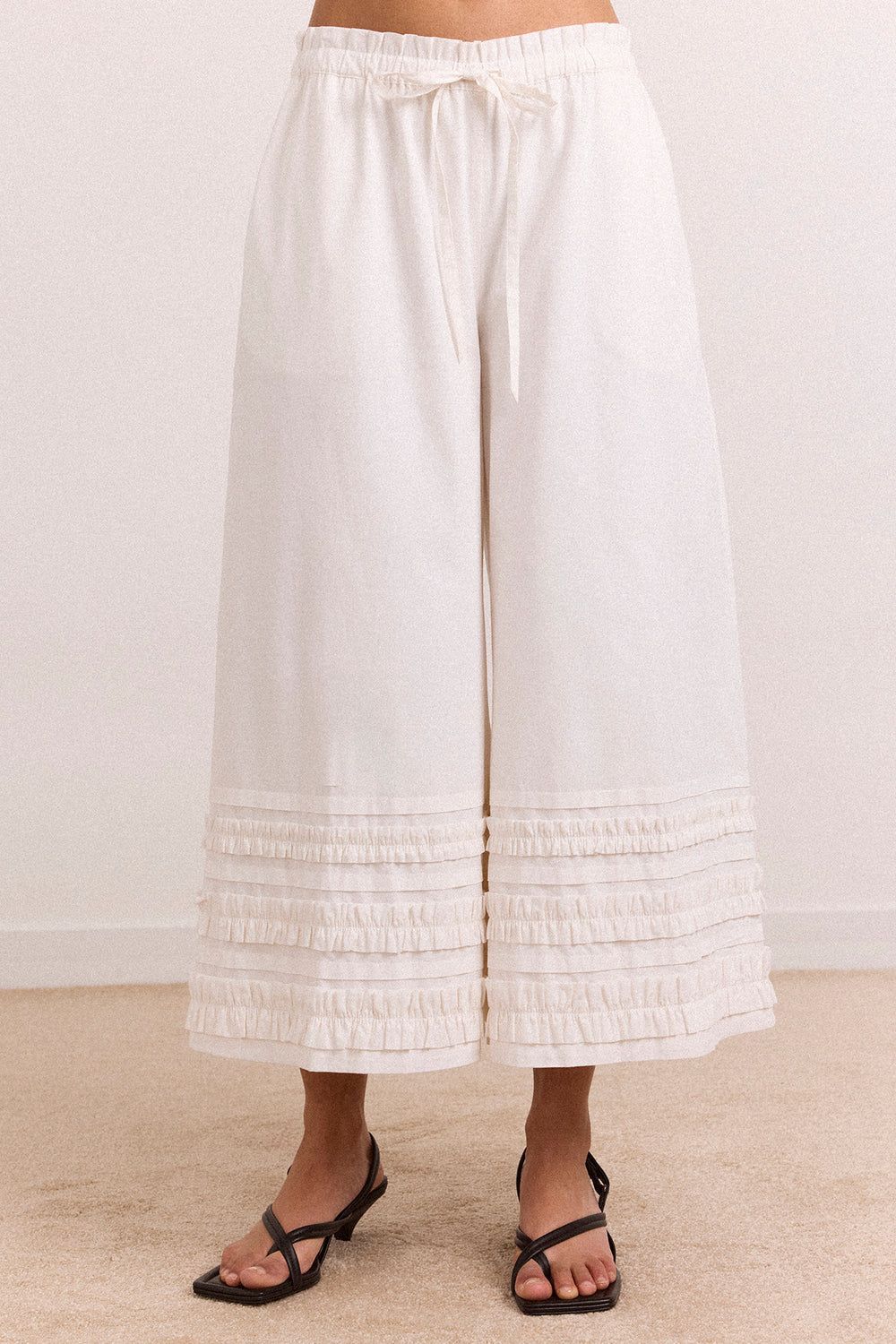 DAMSON MADDER-666 FLORINTINA BLOOM-WHITE_01.jpg
