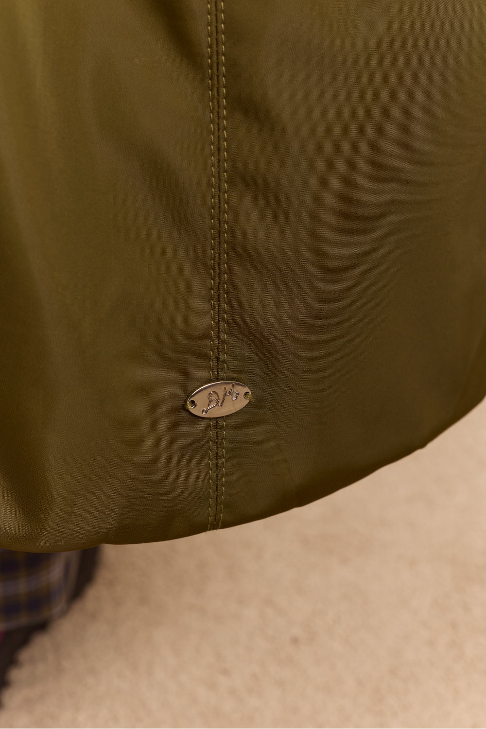 DAMSON MADDER-666 GENE OVERSIZED BAG-OLIVE_03.jpg