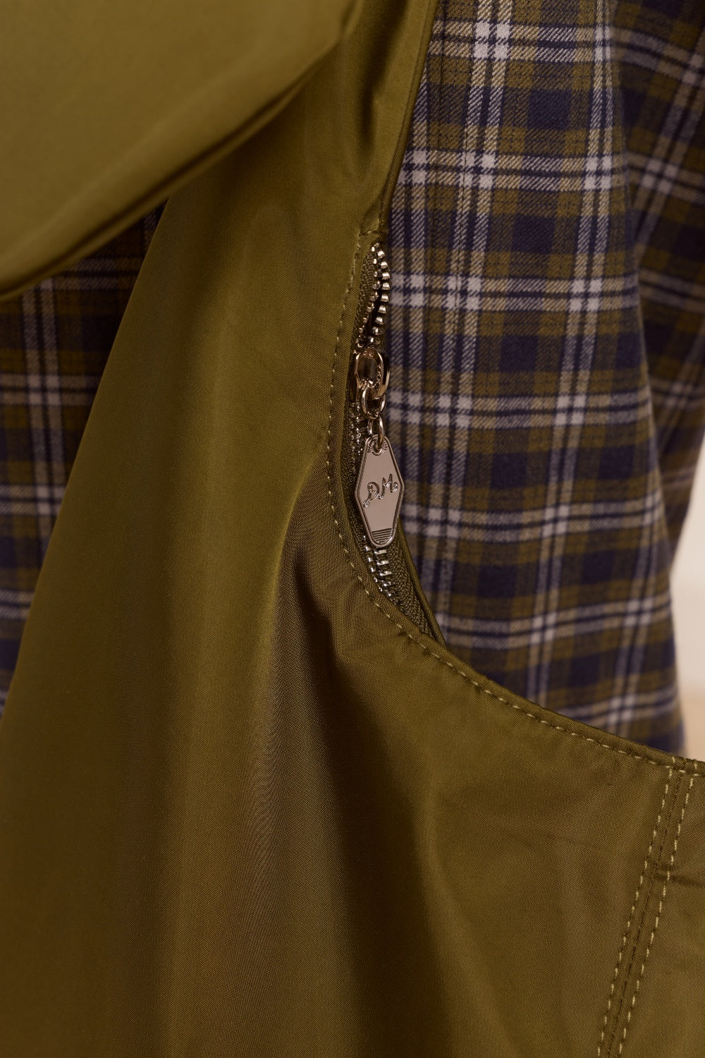 DAMSON MADDER-666 GENE OVERSIZED BAG-OLIVE_04.jpg