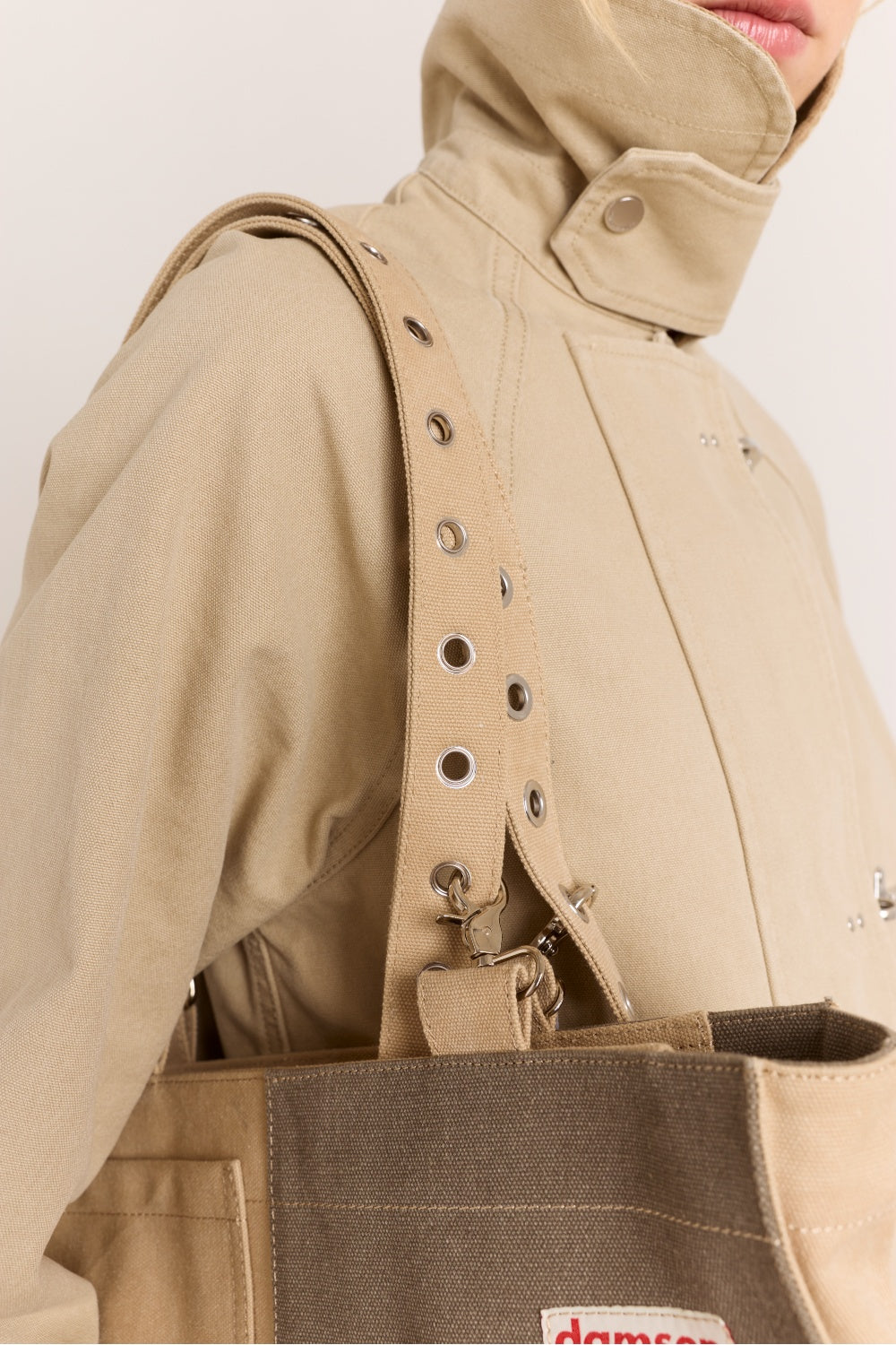 DAMSON MADDER-666 VEDA CANVAS BLOCKED BAG-SAND_04.jpg