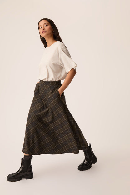 DES PETITS HAUTS-244 ELMINA-SCOTT_04.jpg
