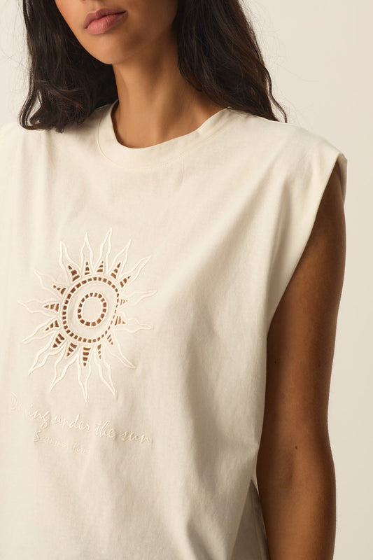 DES PETITS HAUTS-244 YACINTHE-MILK_02.jpg