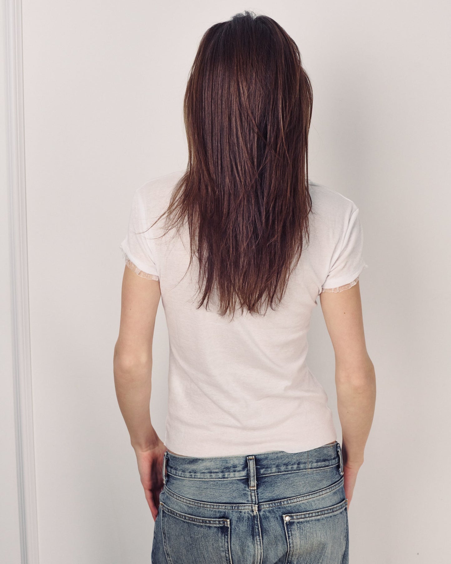 DE Base | Poly T-shirt with Ruffle Sleeve Trim - White