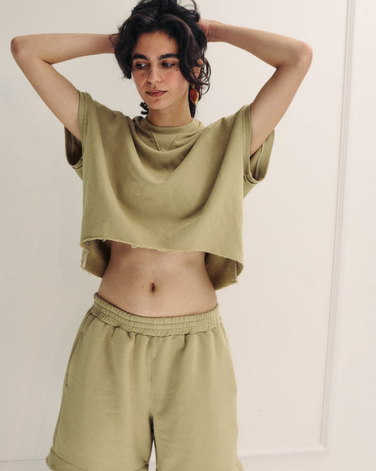 DE Base | Roza T-Shirt - Cropped with Cut-Out Hem Bamboo