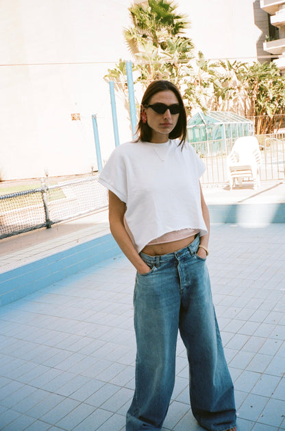 DE Base | Roza T-Shirt - Cropped with Cut-Out White