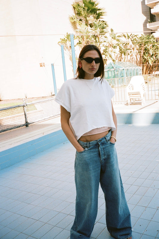 DE Base | Roza T-Shirt - Cropped with Cut-Out White