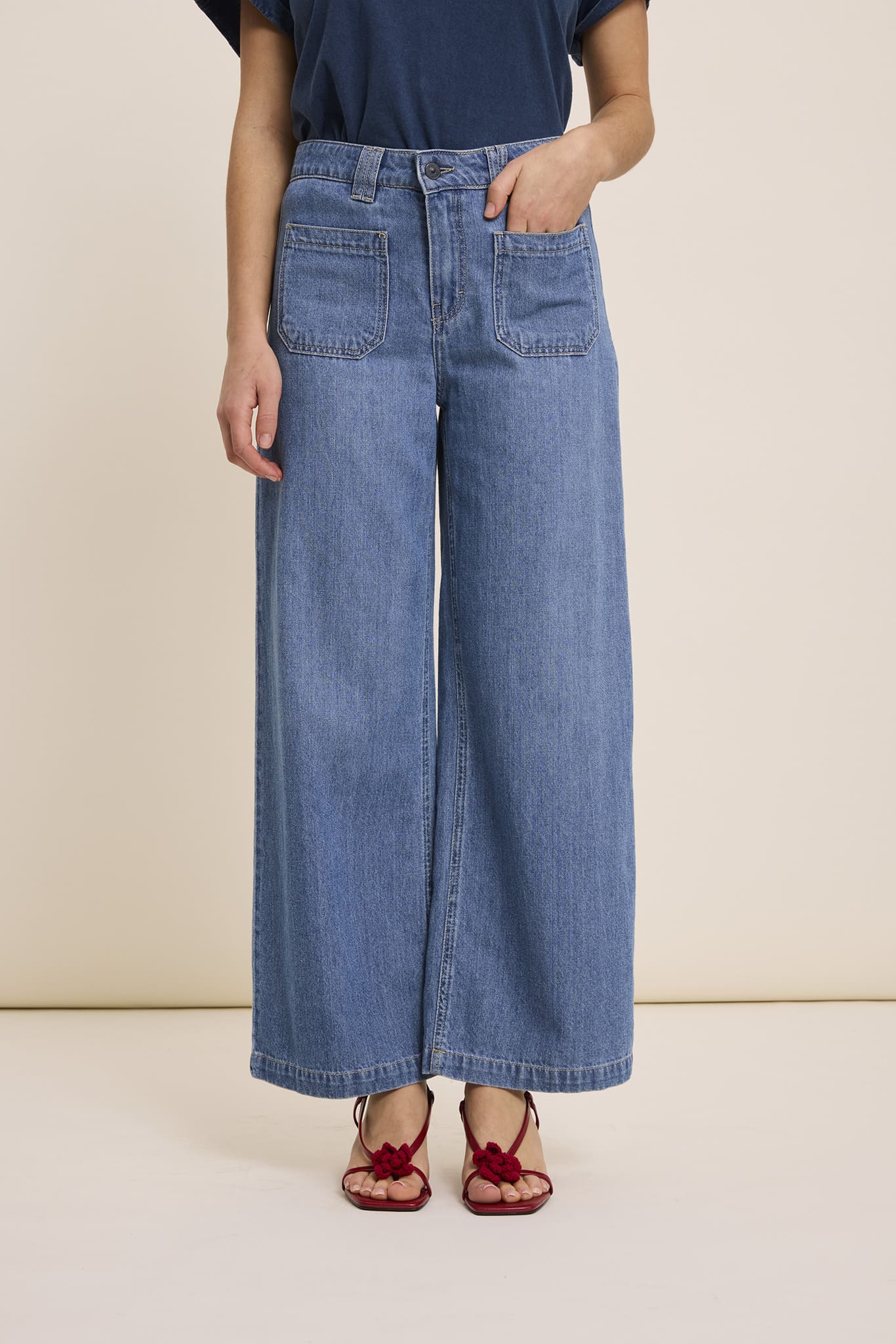FIVE | Cropped Straight Jeans in Medium-Blue Denim