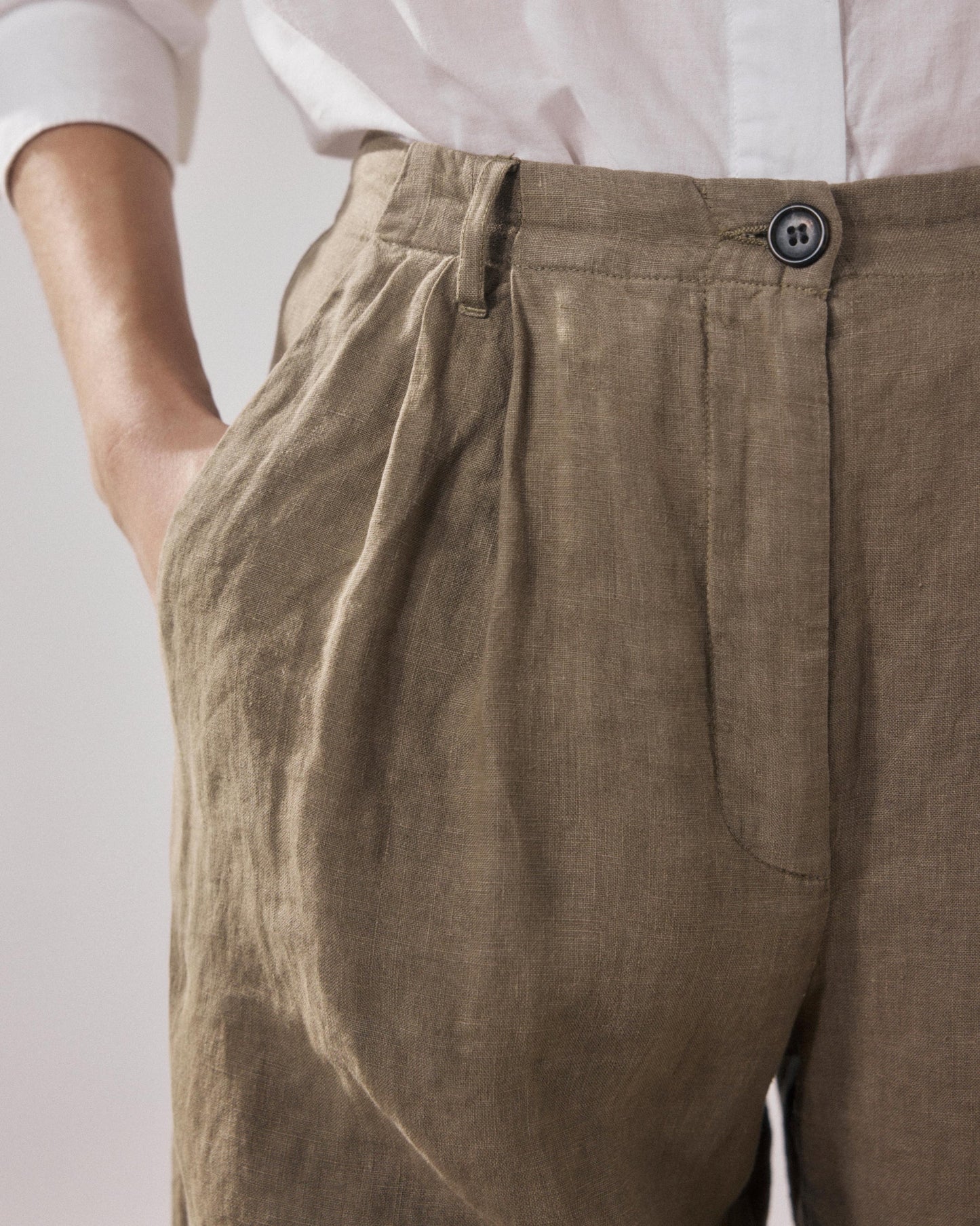 Hartford | Linen Bermuda Shorts - Flat Front with Elastic Waist