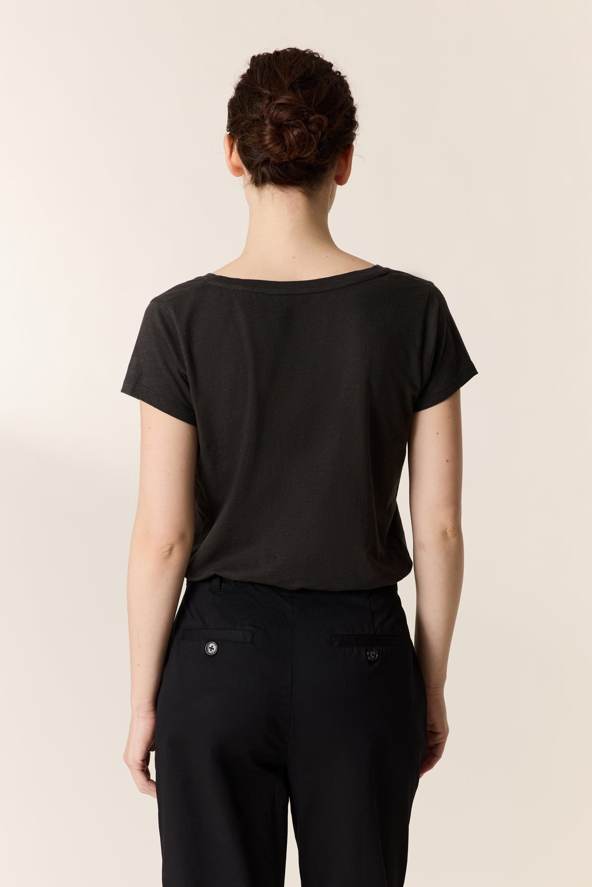 LEON & HARPER | Tonton Amber Pearl-Trimmed V-Neck T-Shirt