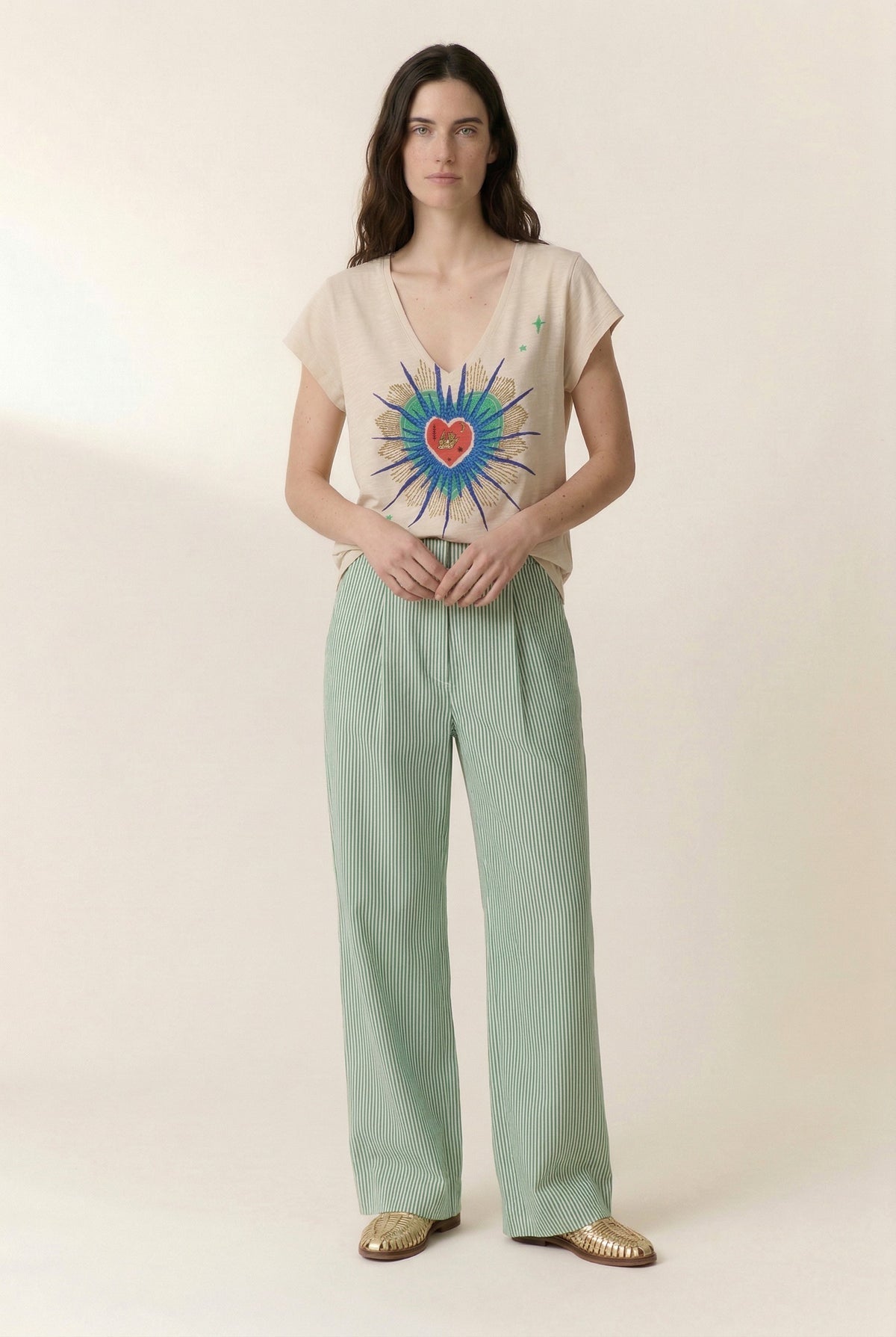 LEON & HARPER | Tonton Tshirt Jc03 Exvo Chalk - Embroidered V-Neck
