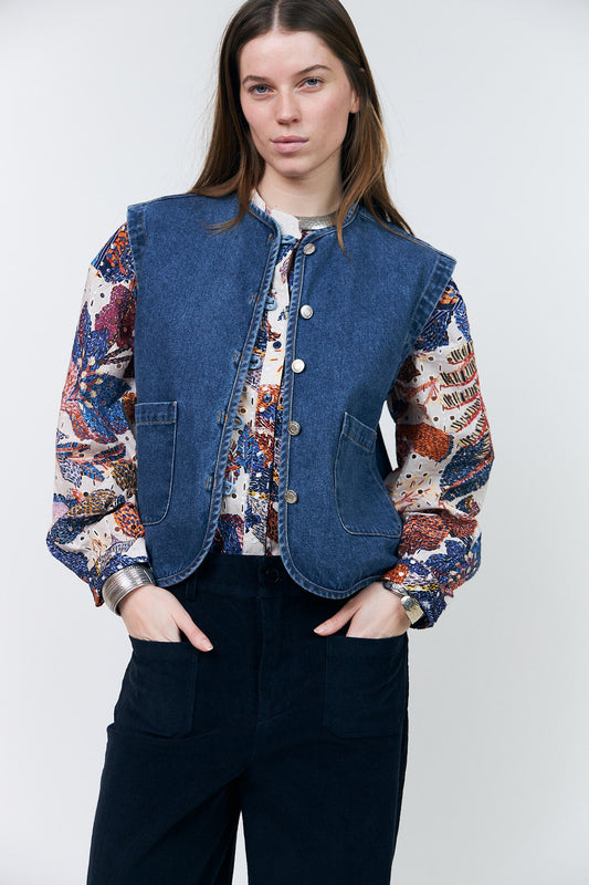 LOLLYS LAUNDRY-628 ABBEYLL VEST-DARK BLUE_04.jpg