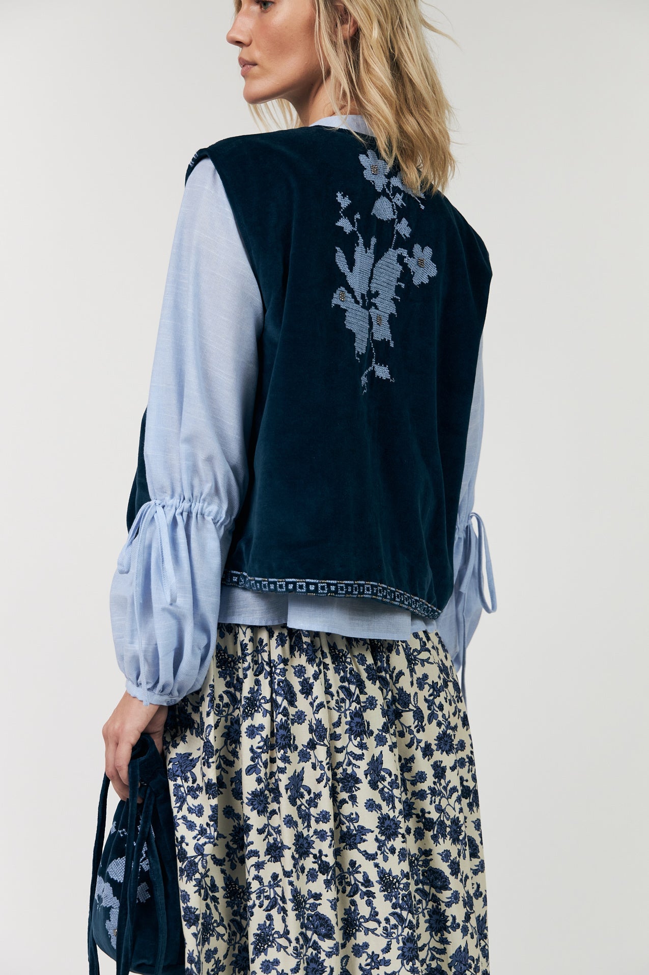 LOLLYS LAUNDRY | Gilet Binll Velour Vest - Blue