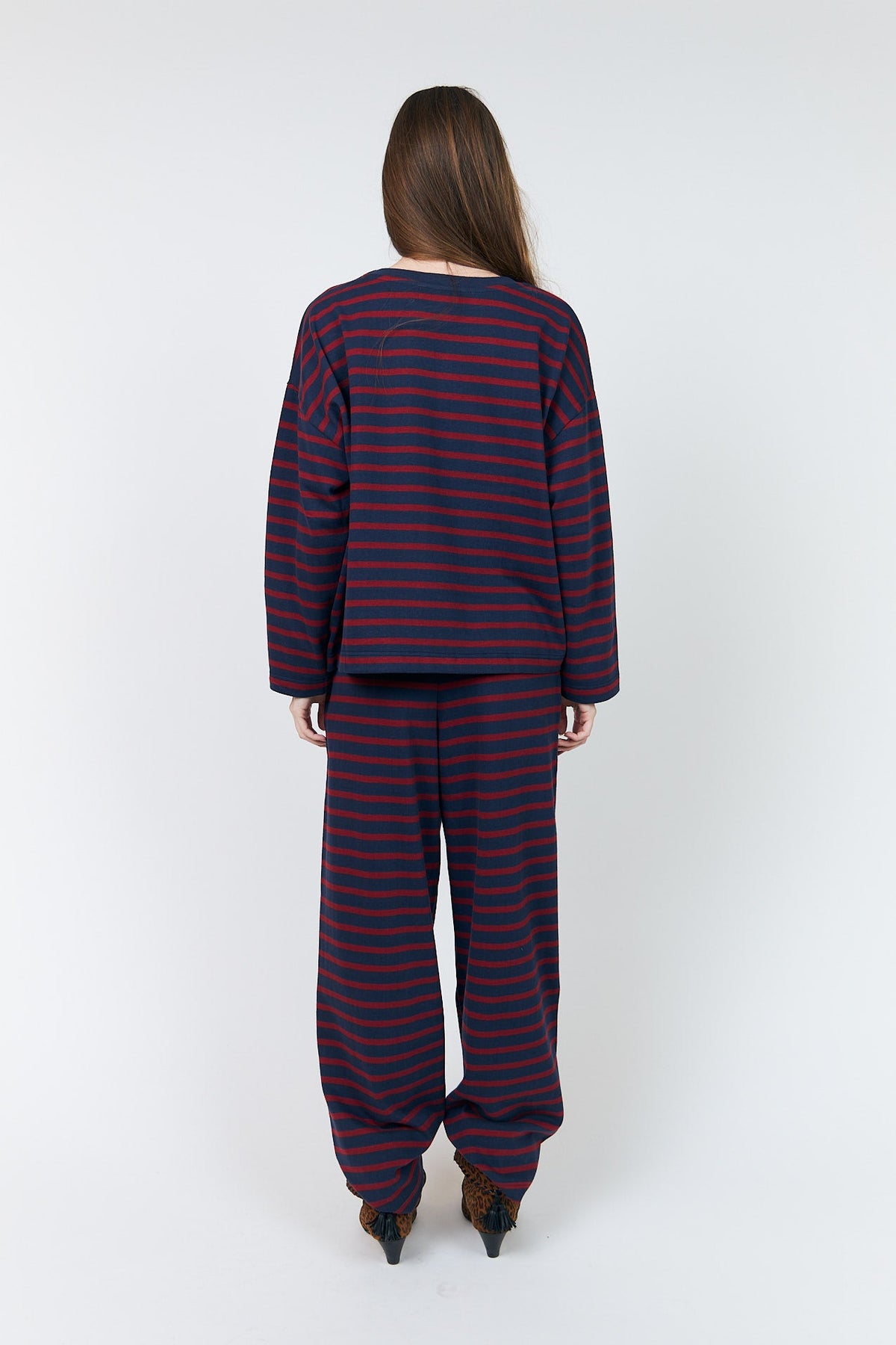 LOLLYS LAUNDRY-628 DEMILL SWEATSHIRT-BORDEAUX_04.jpg
