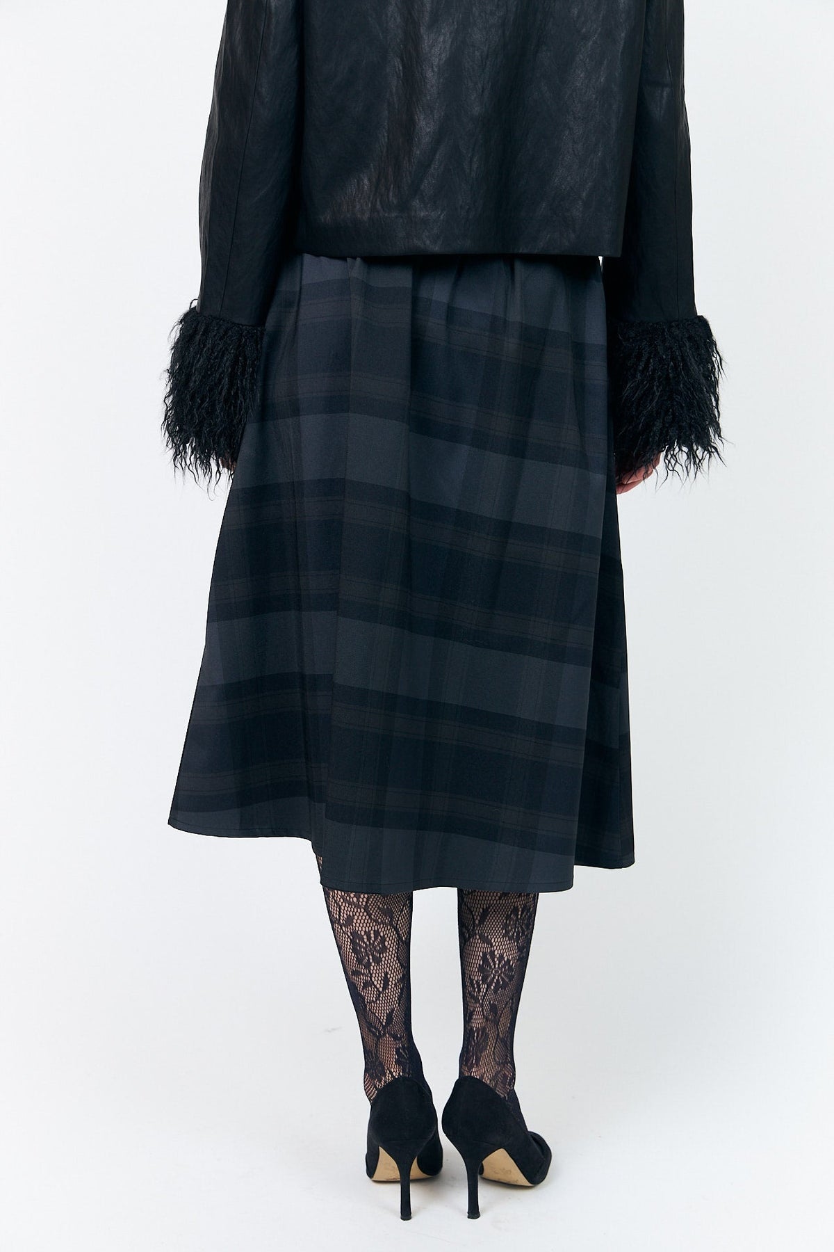 raven-20261016-corrected|LOLLYS LAUNDRY-628 ELLALL MIDI SKIRT-DARK GREY_07.jpg