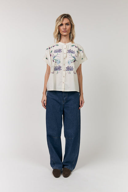 Lollys Laundry | Myall Short-Sleeve Shirt - Cream with Woven Detail