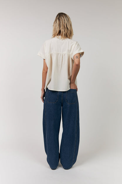 Lollys Laundry | Myall Short-Sleeve Shirt - Cream with Woven Detail