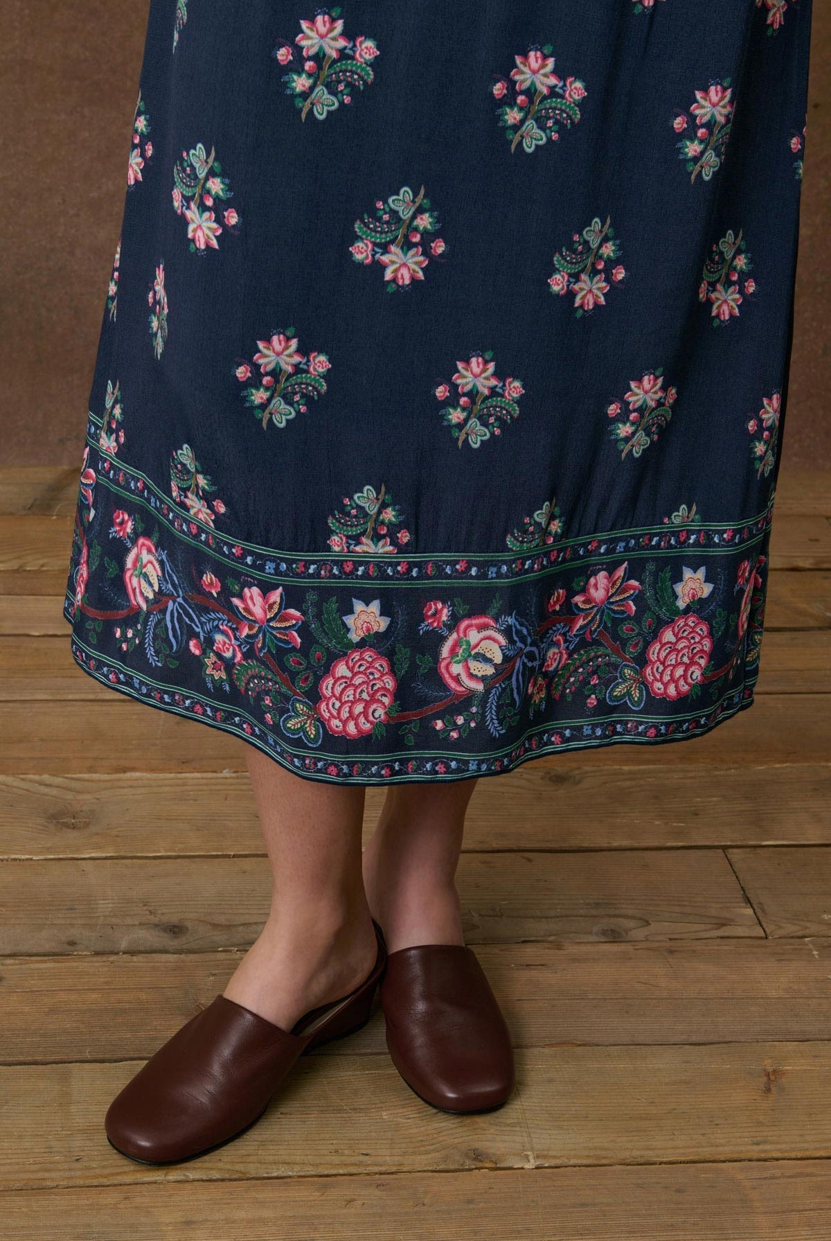 LOUISE MISHA-299 ISA-MIDNIGHT PRIMROSE_05.jpg