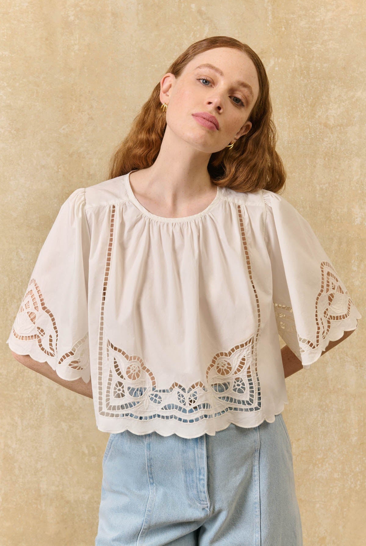 Louise Misha | Blouse Louvia Off-White - Cape Crop Top with Scalloped Embroidery