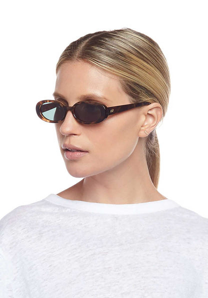Sunglasses Outta Love Tort