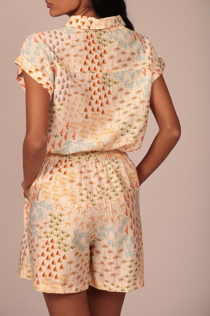 Luna Llena | Wide-Leg Pleated Shorts - Natural Linen Blend