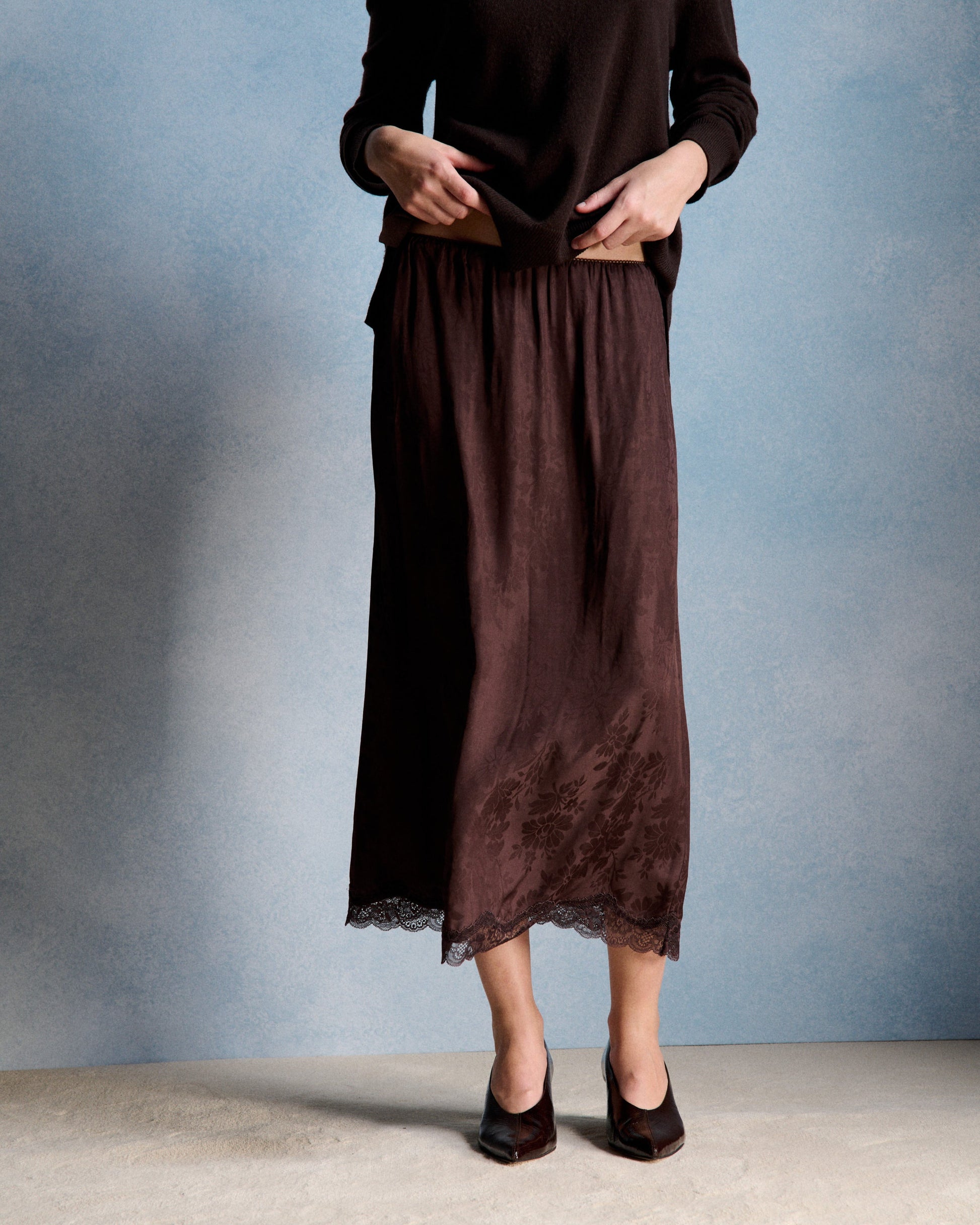 PETITE MENDIGOTE-214 CAPUCINE FLE 226-CHOCOLAT_02.jpg