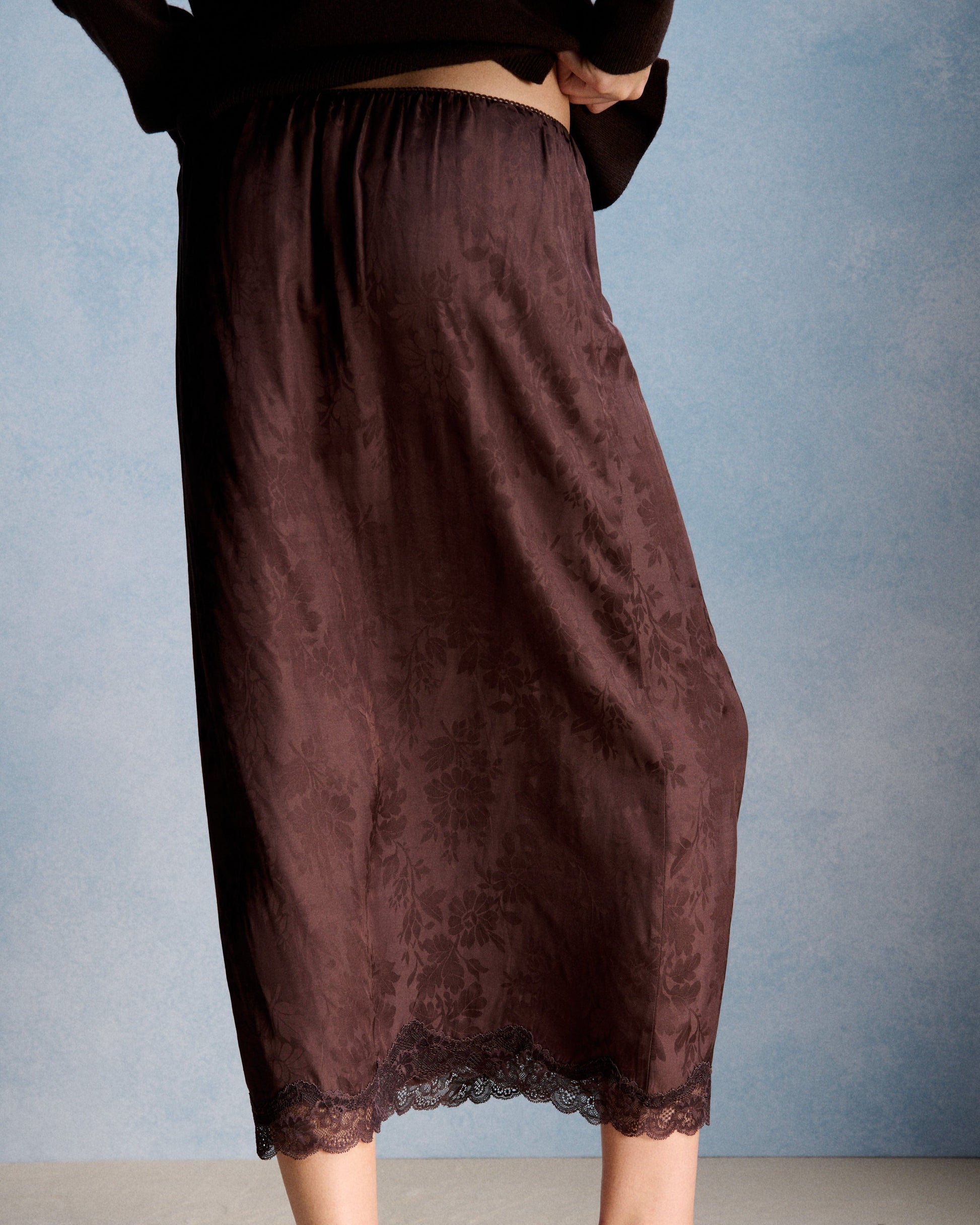 PETITE MENDIGOTE-214 CAPUCINE FLE 226-CHOCOLAT_06.jpg