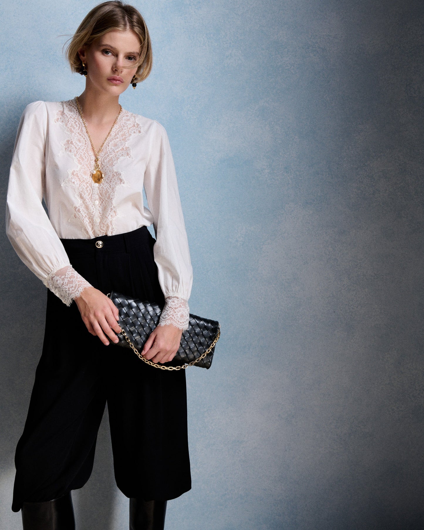 Petite Mendigote | Tara Lace Blouse - Ecru V-Neck Balloon Sleeve