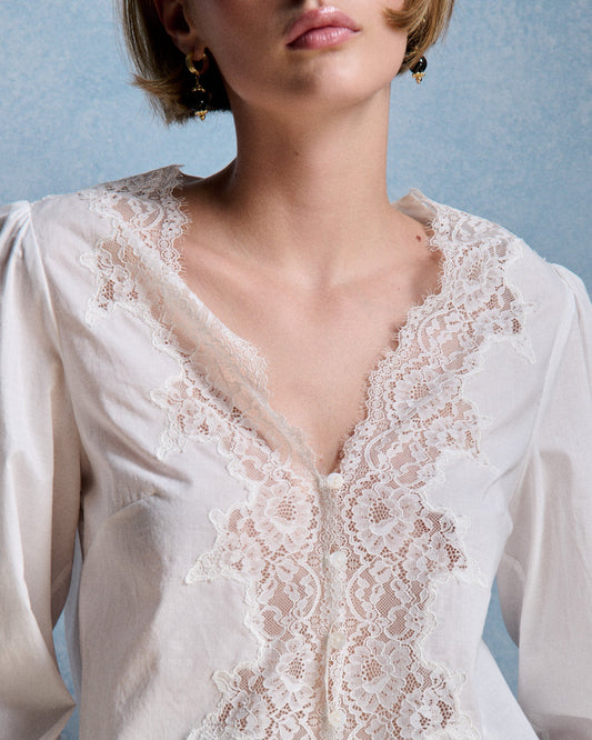 Petite Mendigote | Tara Lace Blouse - Ecru V-Neck Balloon Sleeve