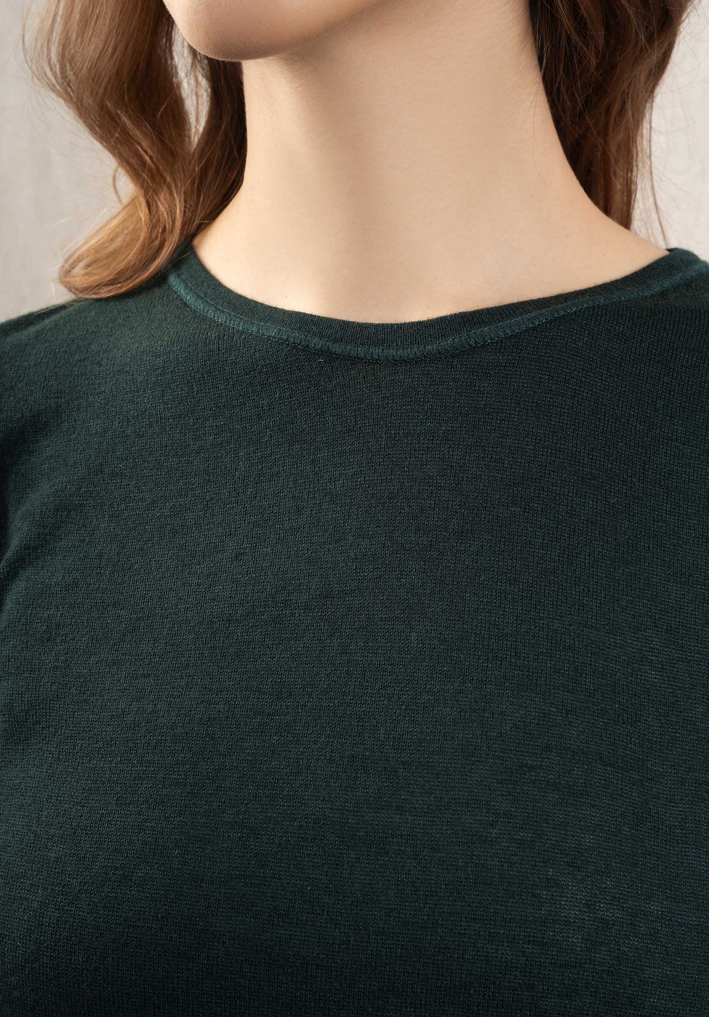 Majestic | Cashmere Crew Neck T-Shirt - Green Forest