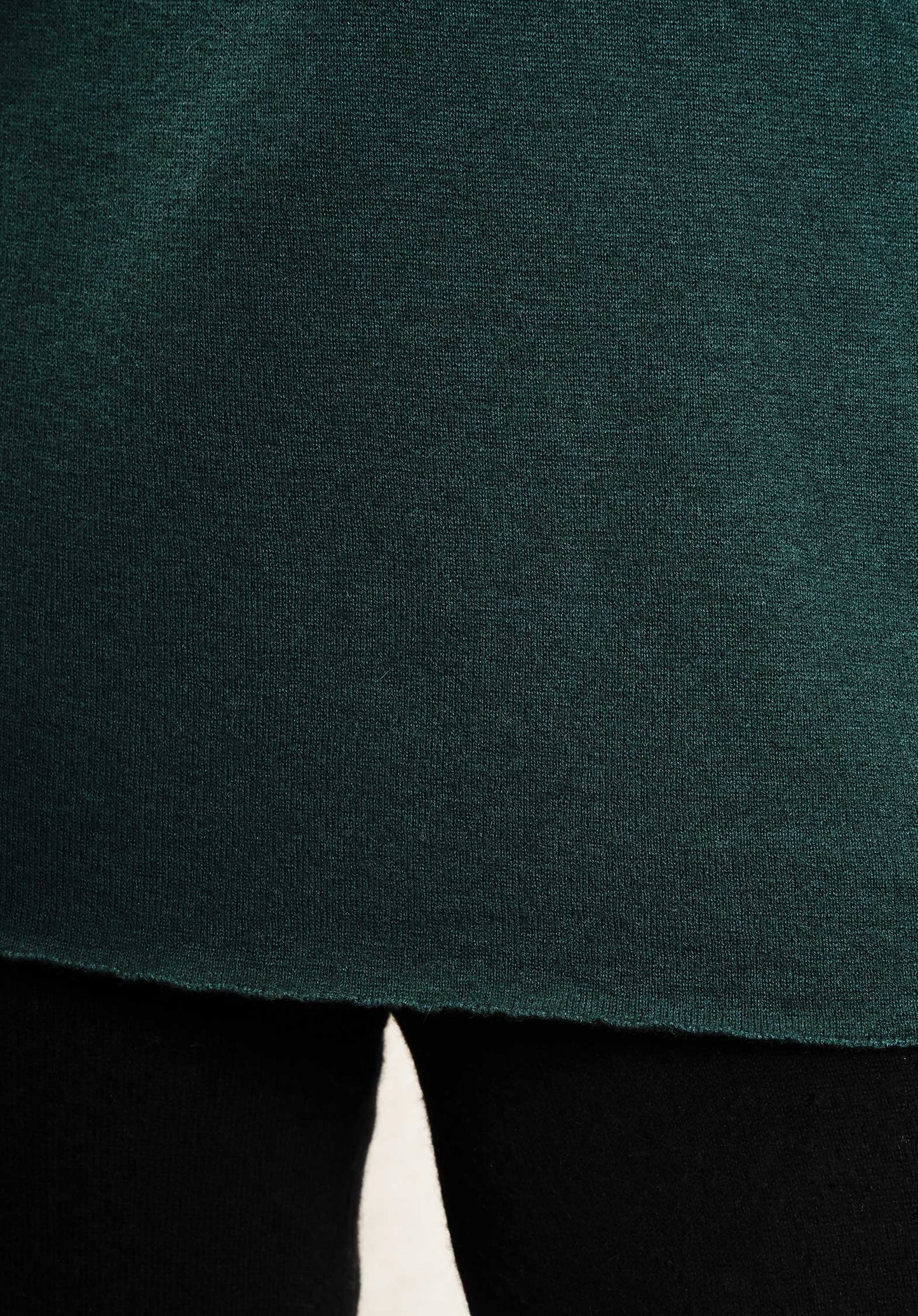 Majestic | Cashmere Crew Neck T-Shirt - Green Forest
