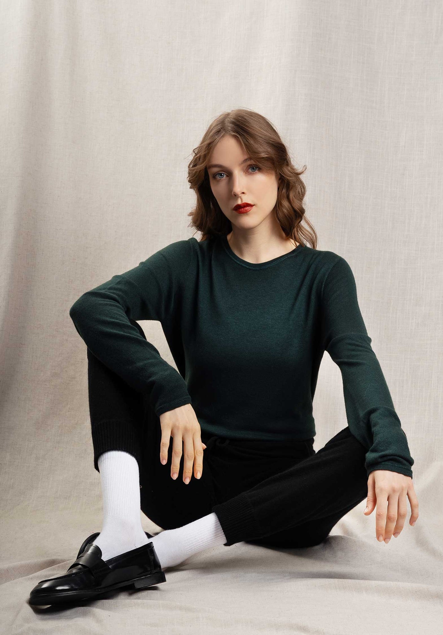 Majestic | Cashmere Crew Neck T-Shirt - Green Forest