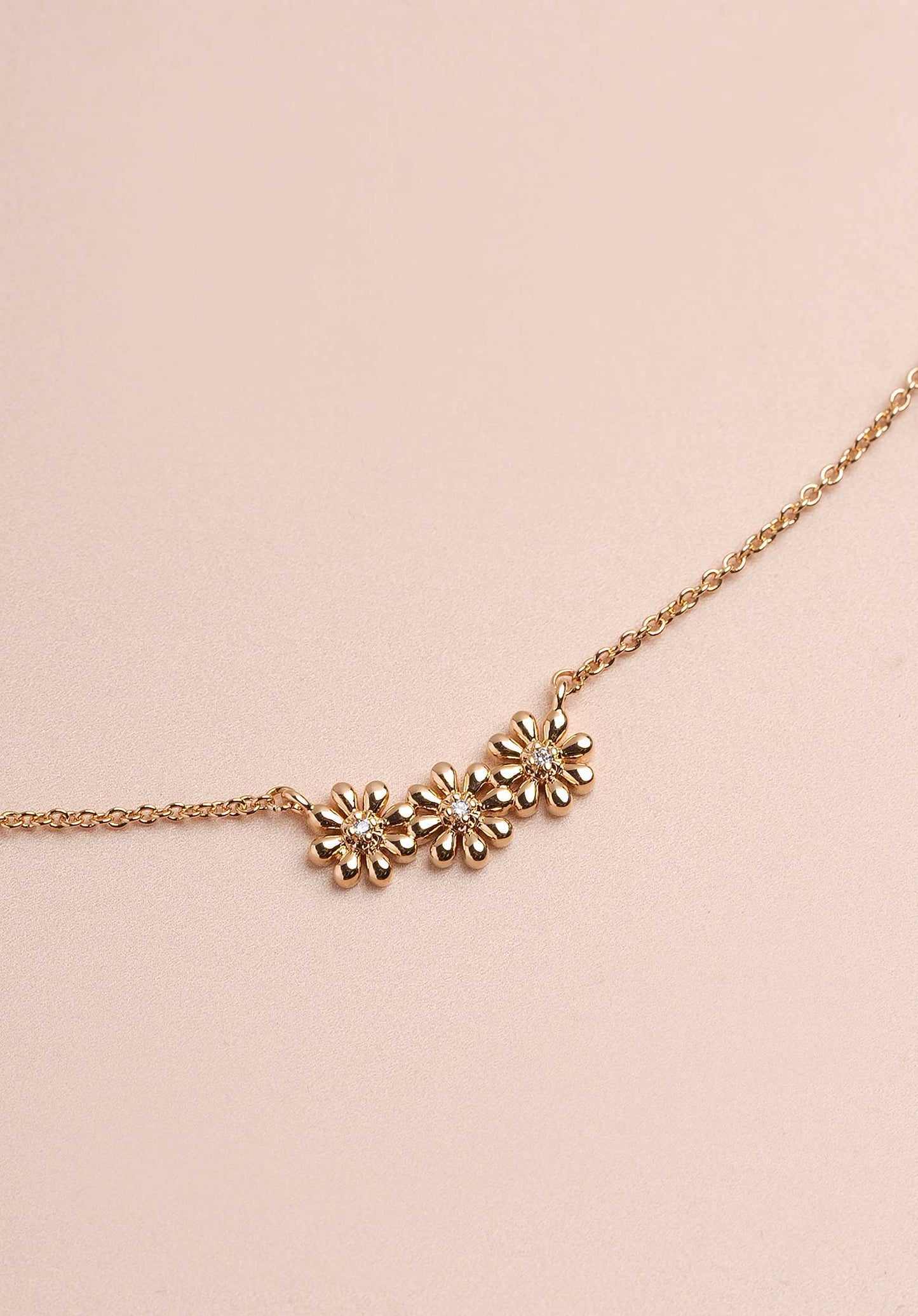 Necklace 3 Flow Necklace Gold
