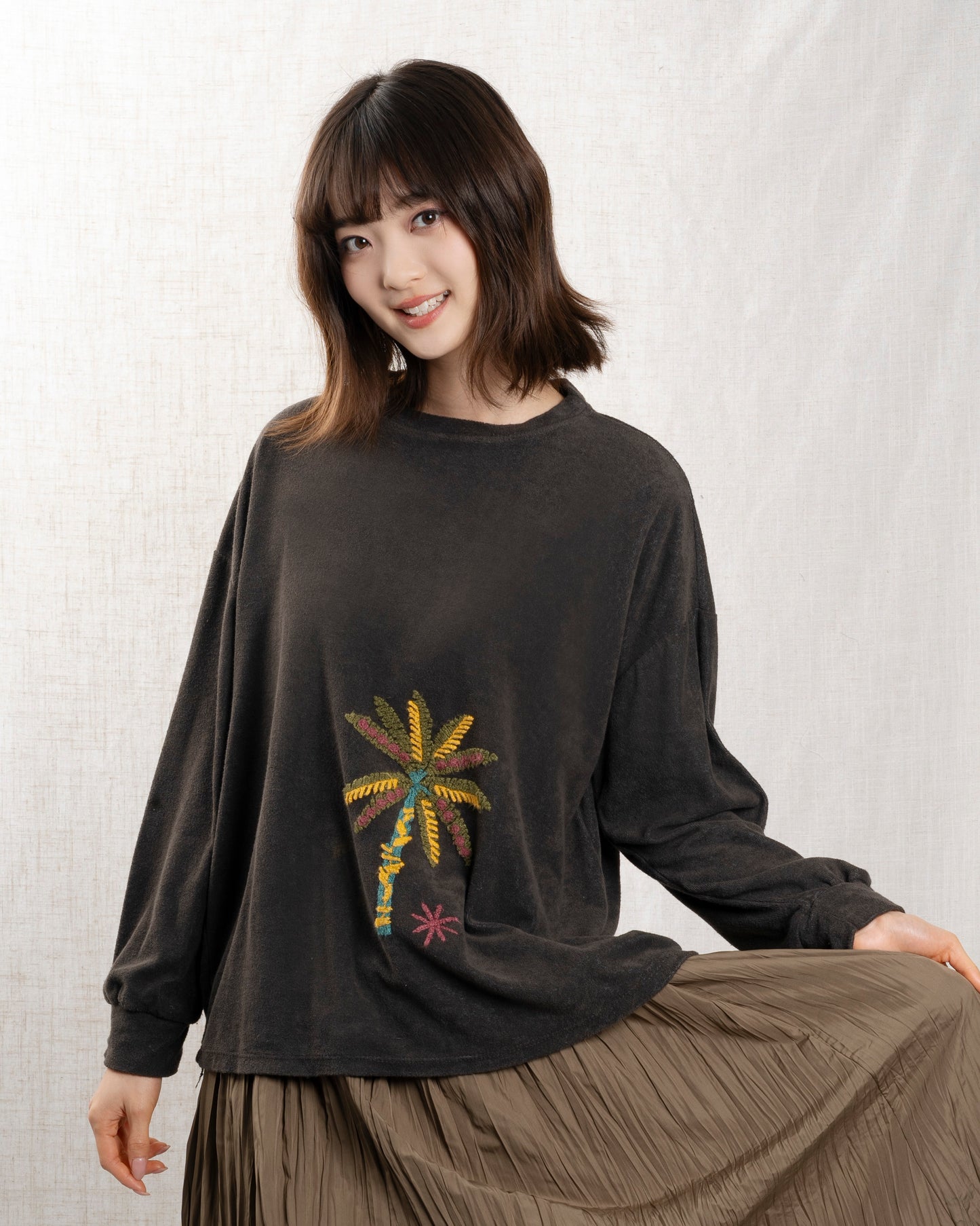 LUCIE NICOLE | Oversized Choco Sweatshirt - Relaxed Fit