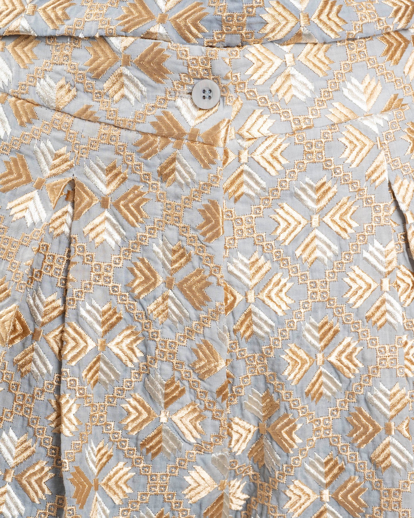 Kori | Pleated Metallic Shorts in Light-Grey-Gold