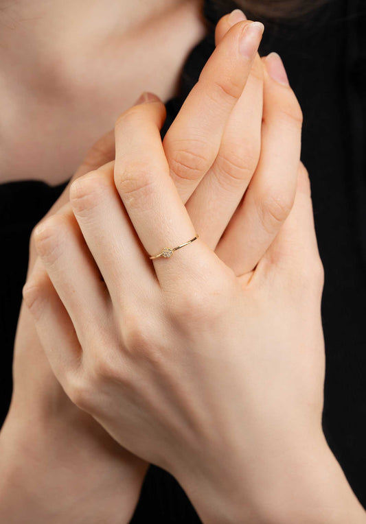 Les Cleias | Sculptural Flower Ring - Gold