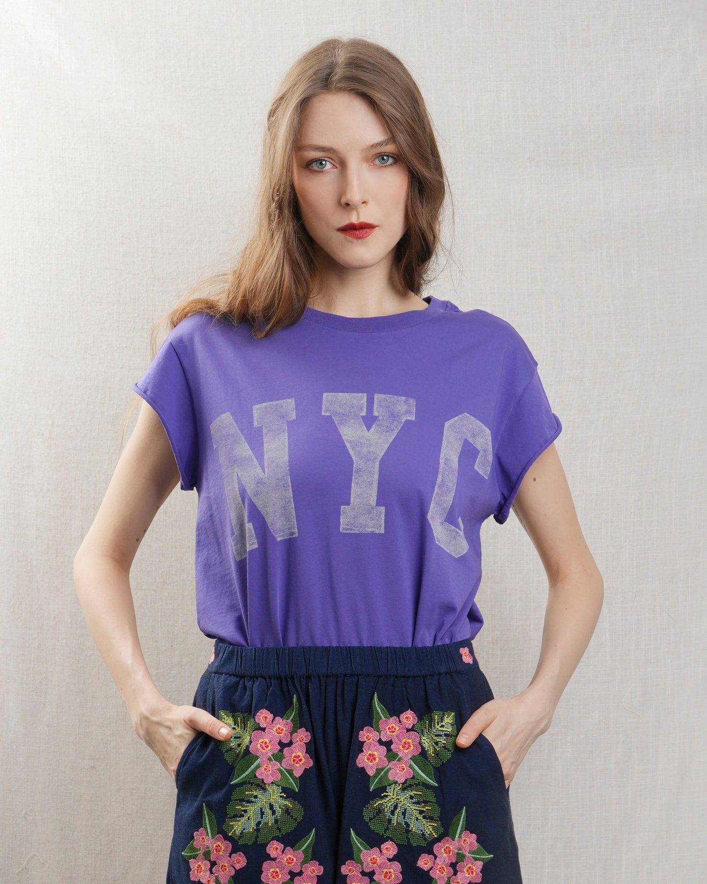 BOWERY | Rolled-Sleeve Graphic T-Shirt in Vintage Violet