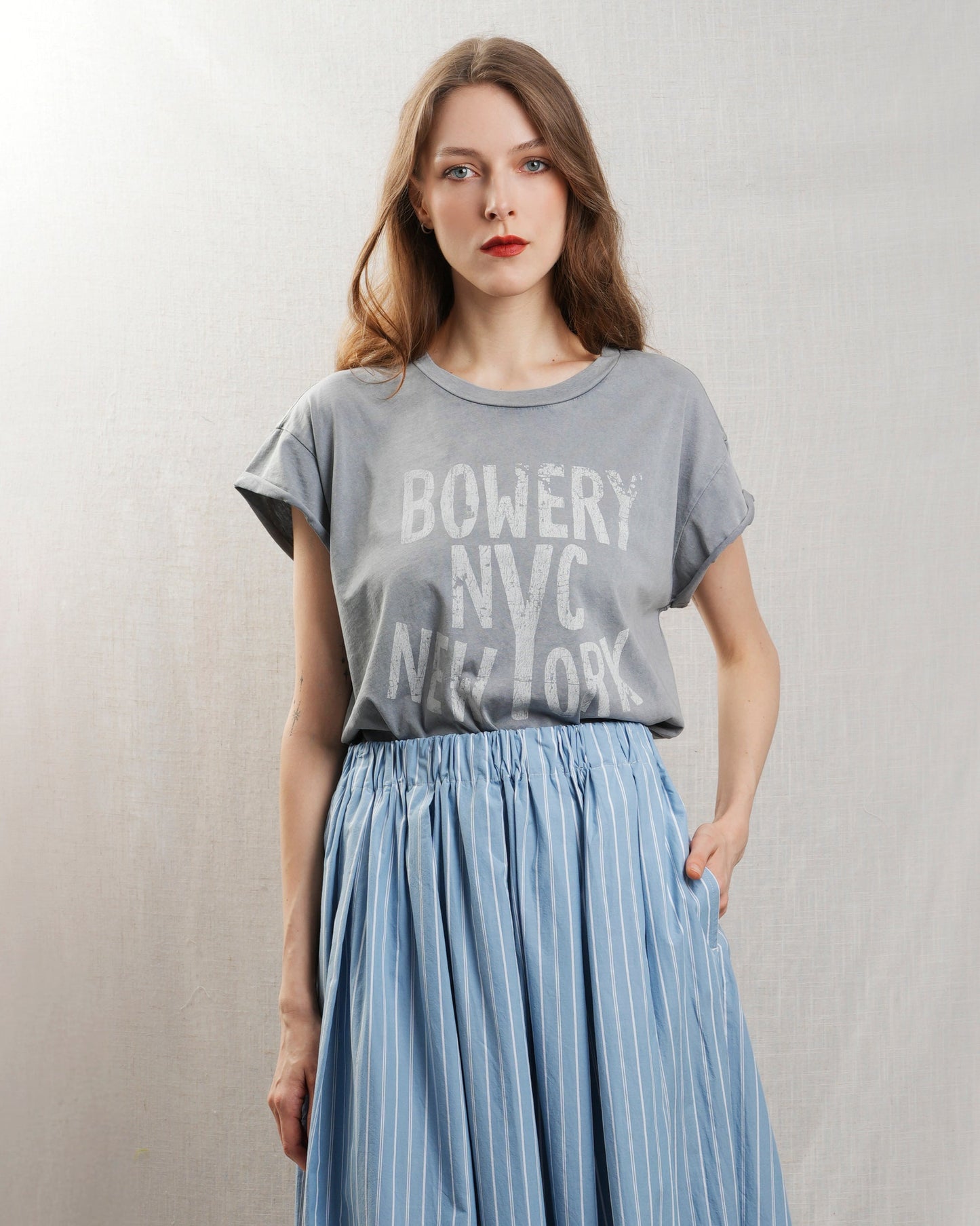 Bowery | Graphic Boxy Tee - Rolled Sleeve in Grey Acid-Castlerock